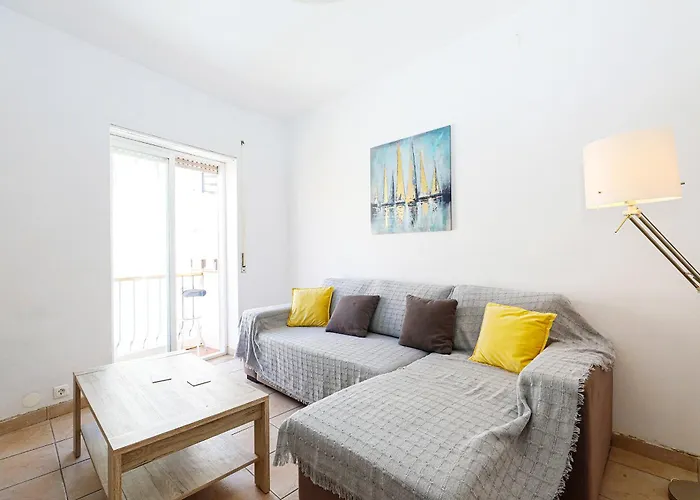 B63 - Corner Street Historic Center Apartment In Lagos